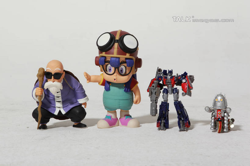 胡须,无人,横图,室内,特写,白天,白色背景,正面,游戏,安全,静物,玩具,金属制品,一排,服装,整齐,金属,工具,墨镜,人偶,玩偶,眼镜,防护,玩,休闲装,娱乐,排列,衣服,太阳镜,太阳眼镜,四个,休闲,休闲服,器械,卡通,遮阳镜,益智,摄影,服饰,影棚,拐杖,活动,护目镜,保护,手杖,卡通人物,队列,发泄,消遣,智力,医疗器械,保险,漫画,宣泄,保全,周全,安稳,安定,辅助设备,安全防护眼镜,变形金刚,漫画人物,阿拉蕾,龟仙人,平安,胡子,络腮胡,玩耍,嬉戏,彩图,全身,影棚拍摄,拍摄,防护眼镜,shwf1