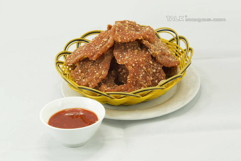 无人,横图,俯视,室内,特写,白天,烹饪,中餐,餐具,阴影,灰色背景,反射,碟子,盘,影子,陶瓷,调料,酱料,酱汁,肉,佐料,牛肉,料理,食品,陶瓷制品,调味品,调味料,酱,菜肴,美食,肉类,食物,盘子,容器,碟,碗,中式,摄影,佳肴,影棚,储藏,储存,肉食,彩图,高角度拍摄,影棚拍摄,拍摄,脆皮牛肉,脆皮牛肉片,贮存,shwf1