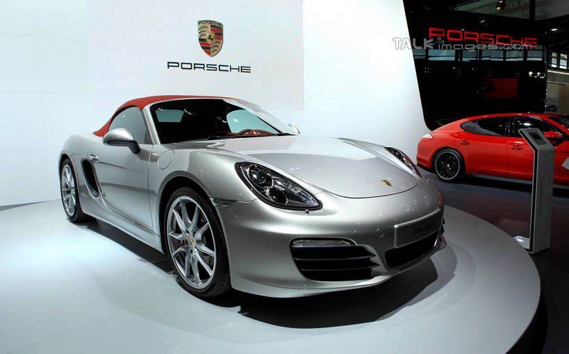 无人,横图,室内,白天,正面,汽车,两辆,停靠,阴影,光线,英文,标志,文字,影子,字符,字母,灯光,标识,车,红色,灰色,交通工具,轿车,展示,展览,车展,英文字母,停泊,载具,彩图,保时捷,汽车展览,保时捷Boxster,shwf1,2012浦东国际汽车展览会