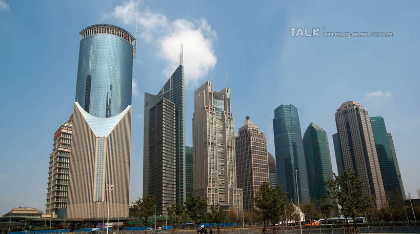 无人,高楼大厦,横图,室外,白天,仰视,度假,时尚,办公楼,美景,城市风光,标志建筑,城市,大厦,地标,建筑,摩天大楼,写字楼,上海,中国,亚洲,阴影,光线,影子,景观,云,云朵,建筑群,都市,云彩,娱乐,建设,现代,浦东,蓝色,白云,蓝天,天空,阳光,天,享受,休闲,商务楼,景色,放松,申,浦东新区,世纪大道,东亚,上海市,中华人民共和国,沪,华东地区,商业圈,彩图,低角度拍摄,大楼,高层建筑,高楼,摩天楼,商业中心,shwf1