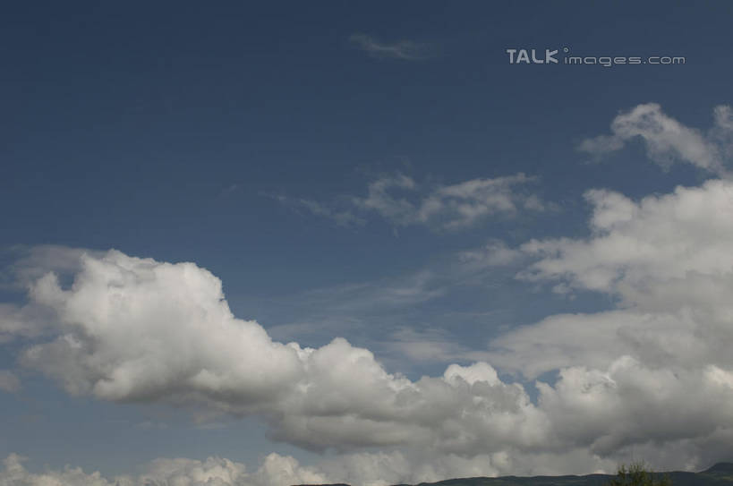 无人,横图,室外,特写,白天,仰视,美景,山,山脉,丽江,中国,亚洲,阴影,光线,影子,景观,山峰,云,云朵,山峦,云彩,云南,拉市海,蓝色,白云,蓝天,天空,阳光,自然,群山,天,景色,晴朗,自然风光,东亚,云南省,中华人民共和国,西南地区,滇,丽江市,玉龙纳西族自治县,晴空,彩图,低角度拍摄,shylt1