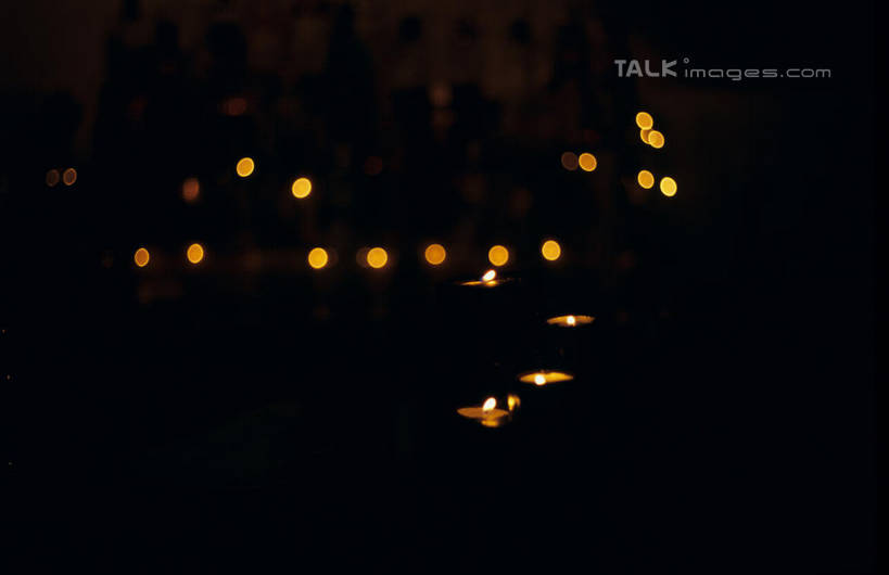 无人,横图,室内,夜晚,正面,桌面,桌子,蜡烛,上海,中国,亚洲,阴影,光线,火焰,影子,烛光,灯光,燃烧,泰康路,田子坊,点燃,申,卢湾区,东亚,上海市,中华人民共和国,沪,华东地区,彩图,shylt1