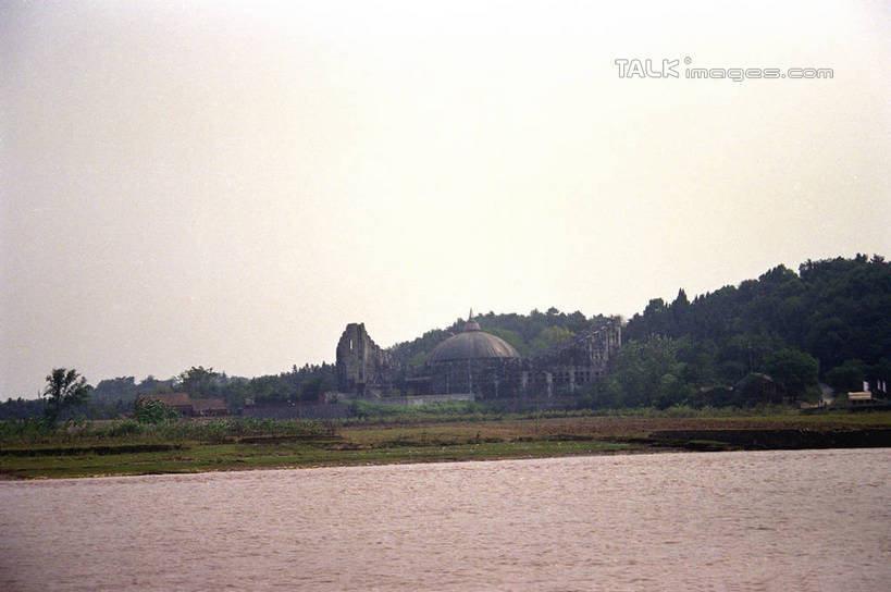 无人,横图,室外,白天,正面,旅游,度假,河流,石头,美景,森林,山,山脉,树林,水,植物,中国,亚洲,阴影,波纹,光线,石子,影子,河水,景观,山顶,山峰,水流,涟漪,山峦,娱乐,江西,树,树木,蓝色,绿色,倒影,蓝天,水纹,天空,阳光,自然,波浪,群山,天,享受,休闲,景色,放松,生长,晴朗,成长,倒映,自然风光,东亚,石钟山,九江,江西省,万里无云,中华人民共和国,华东地区,水晕,赣,九江市,颠峰,极峰,反照,石块,晴空,晴空万里,彩图,湖口,湖口县,shzwj1