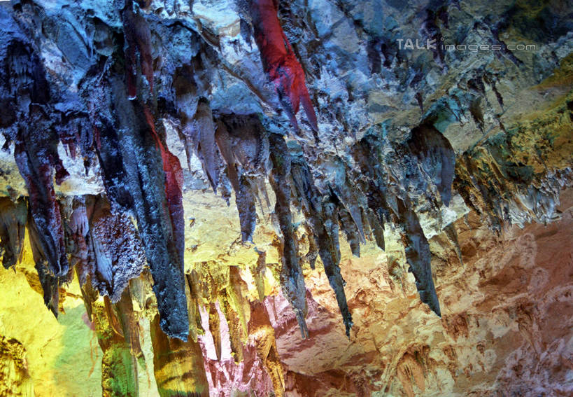 无人,横图,彩色,室外,白天,正面,旅游,度假,石头,美景,昆明,中国,亚洲,景观,娱乐,云南,自然,享受,休闲,景色,放松,五颜六色,色彩斑斓,自然风光,五彩缤纷,昆明市,东亚,九乡,钟乳石,云南省,石钟乳,中华人民共和国,省会,西南地区,五彩斑斓,滇,五光十色,石块,岩石,彩图,九乡风景名胜区,九乡风景区,宜良县,shzwj1