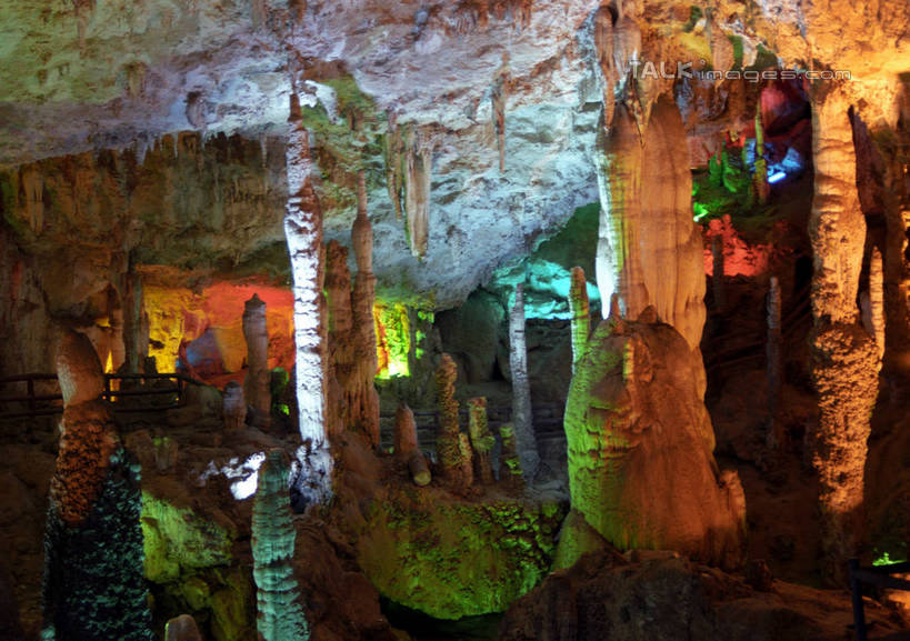 无人,横图,彩色,室外,白天,正面,旅游,度假,石头,美景,昆明,中国,亚洲,景观,娱乐,云南,自然,享受,休闲,景色,放松,五颜六色,色彩斑斓,自然风光,五彩缤纷,昆明市,东亚,九乡,钟乳石,云南省,石钟乳,中华人民共和国,省会,西南地区,五彩斑斓,滇,五光十色,石块,岩石,彩图,九乡风景名胜区,九乡风景区,宜良县,shzwj1