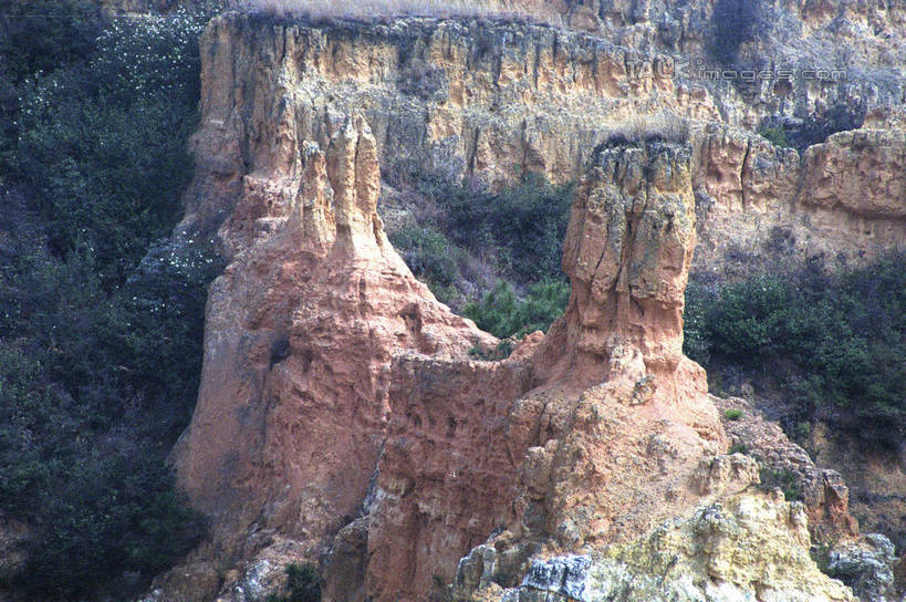 无人,横图,室外,白天,正面,旅游,度假,石头,美景,山,山脉,植物,昆明,中国,阴影,光线,石子,影子,景观,山顶,山峰,山峦,娱乐,云南,树,树木,绿色,阳光,自然,群山,享受,休闲,景色,放松,生长,成长,自然风光,昆明市,云南省,中华人民共和国,省会,西南地区,滇,颠峰,极峰,石块,彩图,宜良县,shzwj1