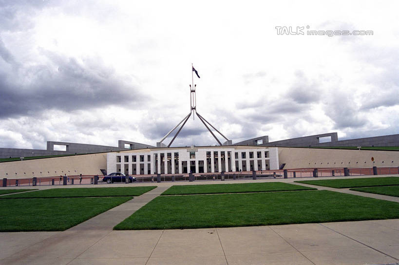 无人,横图,室外,白天,正面,度假,草地,草坪,美景,植物,城市风光,城市,澳大利亚,阴影,光线,影子,景观,云,云朵,首都,云彩,娱乐,草,蓝色,绿色,白云,蓝天,天空,阳光,天,享受,休闲,景色,放松,晴朗,大洋洲,澳洲,堪培拉,南方大陆,澳大利亚联邦,晴空,彩图,shzwj1