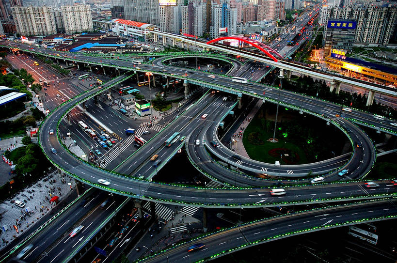 无人,高楼大厦,横图,俯视,航拍,室外,白天,度假,美景,植物,城市风光,标志建筑,城市,大桥,大厦,道路,地标,建筑,路,摩天大楼,桥梁,公路,汽车,上海,中国,亚洲,阴影,光线,影子,景观,高架,建筑群,桥,灯光,分界线,停车线,交通,娱乐,建设,车,树,树木,绿色,自然,交通工具,轿车,外滩,享受,休闲,景色,放松,生长,成长,车行道,车行道分界线,虹桥机场,申,鸟瞰,载具,标线,高架桥,黄浦区,东亚,车行线,长宁区,上海市,高架道路,跨线桥,中华人民共和国,沪,华东地区,虹桥路,上海虹桥国际机场,马路,彩图,高角度拍摄,大楼,高层建筑,高楼,摩天楼,上海延安高架路,shzxz1