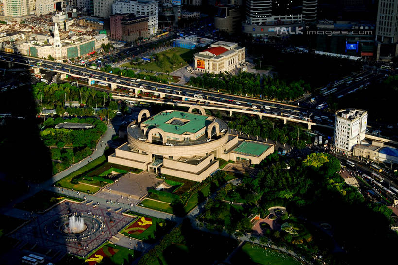 无人,博物馆,高楼大厦,横图,全景,俯视,航拍,室外,白天,度假,美景,天际线,城市风光,标志建筑,城市,大厦,地标,建筑,剧院,摩天大楼,上海,中国,亚洲,阴影,研究,光线,影子,景观,建筑群,教育,娱乐,建设,阳光,人民广场,享受,休闲,景色,放松,上海博物馆,上海城市规划馆,上海大剧院,上海自然博物馆,展览,申,鸟瞰,欣赏,陈列,黄浦区,东亚,上海音乐厅,延安东路,上海城市规划展示馆,上海市,中华人民共和国,沪,华东地区,典藏,上海人民广场,彩图,高角度拍摄,大楼,高层建筑,高楼,剧场,摩天楼,shzxz1