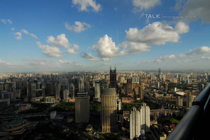 无人,博物馆,高楼大厦,横图,全景,俯视,航拍,室外,白天,度假,美景,天际线,城市风光,标志建筑,城市,大厦,地标,建筑,剧院,摩天大楼,上海,中国,亚洲,阴影,研究,光线,影子,景观,云,云朵,建筑群,教育,云彩,娱乐,建设,蓝色,白云,蓝天,天空,阳光,人民广场,天,享受,休闲,景色,放松,上海博物馆,上海大剧院,上海自然博物馆,晴朗,展览,申,鸟瞰,欣赏,陈列,黄浦区,东亚,延安东路,上海市,中华人民共和国,沪,华东地区,典藏,上海人民广场,晴空,彩图,高角度拍摄,大楼,高层建筑,高楼,剧场,摩天楼,shzxz1