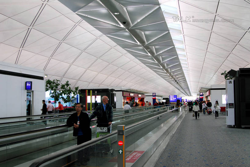 东方人,机场,栏杆,站,走,横图,室内,白天,正面,植物,电梯,飞机场,中国,亚洲,服装,电动扶梯,围栏,自动扶梯,运输工具,许多人,休闲装,黄种人,护栏,衣服,绿色,自然,航站楼,站着,一群人,休闲,休闲服,服饰,生长,成长,候机楼,东亚,中华人民共和国,旅客航站楼,男人,男性,年轻男性,年轻女性,女人,女性,亚洲人,航空站,空港,步行,散步,站立,走路,半身,彩图,扶手电梯,升降设备,运输带,自动行人电梯,电扶梯,shzxz1