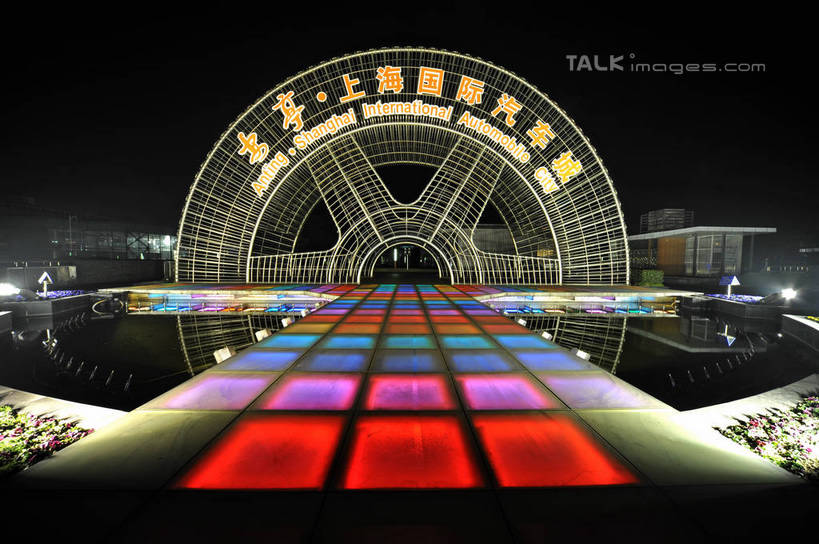 无人,横图,彩色,室外,夜晚,正面,度假,美景,门,城市风光,城市,霓虹灯,夜景,上海,中国,亚洲,阴影,光线,英文,标志,文字,影子,字符,字母,景观,拱门,灯光,七彩,娱乐,光源,标识,霓虹,灯,门框,享受,休闲,汉字,景色,放松,英文字母,申,照明设备,中文,东亚,安亭,上海国际汽车城,上海市,嘉定区,中华人民共和国,沪,华东地区,氖灯,国文,华文,彩图,安亭镇,shzxz1