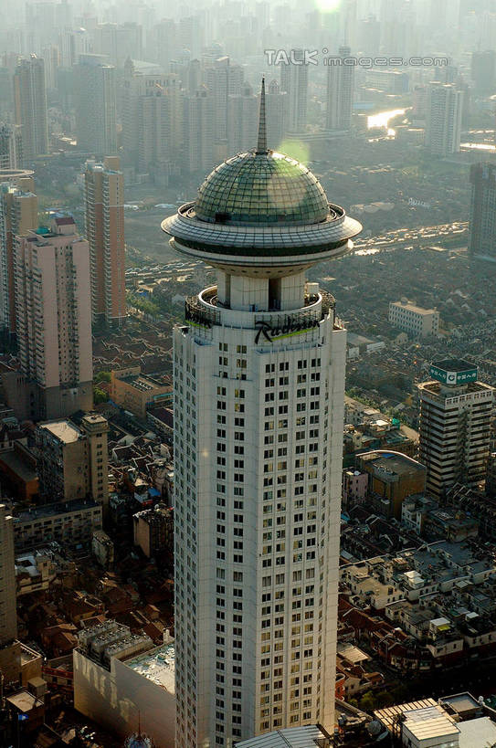 无人,宾馆,家,高楼大厦,竖图,全景,俯视,航拍,室外,白天,度假,美景,天际线,城市风光,标志建筑,城市,大厦,地标,建筑,酒店,摩天大楼,上海,中国,亚洲,阴影,光线,影子,房屋,屋子,景观,公寓,娱乐,建设,洋房,楼房,住宅,阳光,享受,休闲,景色,放松,旅社,申,鸟瞰,黄浦区,上海新世界丽笙大酒店,东亚,上海市,中华人民共和国,沪,华东地区,彩图,高角度拍摄,房子,大楼,高层建筑,高楼,客店,客栈,旅店,旅馆,摩天楼,商旅,shzxz1