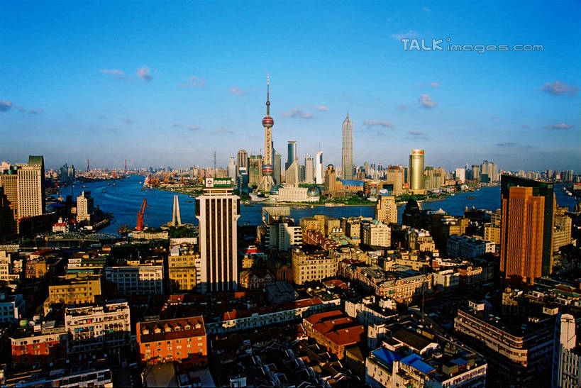 无人,家,高楼大厦,横图,全景,俯视,航拍,室外,白天,度假,河流,美景,水,天际线,植物,城市风光,标志建筑,城市,大厦,地标,建筑,摩天大楼,上海,中国,亚洲,阴影,光线,影子,房屋,屋子,河水,景观,水流,云,云朵,公寓,云彩,娱乐,建设,东方明珠,黄浦江,金茂大厦,浦东,洋房,楼房,住宅,树,树木,蓝色,绿色,白云,蓝天,天空,阳光,自然,外滩,天,享受,休闲,景色,放松,环球金融中心,生长,晴朗,成长,申,鸟瞰,电视塔,柏悦酒店,国际贸易金融中心,合生国际大厦,花旗集团大厦,金融中心,陆家嘴,陆家嘴金融中心,浦东新区,上海环球金融中心,香格里拉酒店,震旦国际大楼,东亚,东方明珠电视塔,滨江大道,上海国际会议中心,上海国际新闻中心,上海市,中华人民共和国,沪,华东地区,晴空,彩图,高角度拍摄,房子,大楼,高层建筑,高楼,摩天楼,黄埔滩,上海外滩,外黄埔滩,春申江,shzxz1