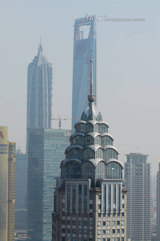 无人,高楼大厦,竖图,室外,白天,正面,度假,美景,城市风光,标志建筑,城市,大厦,地标,建筑,摩天大楼,上海,中国,亚洲,阴影,光线,影子,景观,娱乐,建设,金茂大厦,浦东,蓝色,蓝天,天空,阳光,天,享受,休闲,景色,放松,环球金融中心,晴朗,申,黄浦区,金融中心,陆家嘴,陆家嘴金融贸易区,浦东新区,上海环球金融中心,东亚,上海市,光明大厦,万里无云,中华人民共和国,沪,华东地区,金茂大楼,环球金融中心大厦,晴空,晴空万里,彩图,大楼,高层建筑,高楼,摩天楼,金陵东路,shzxz1