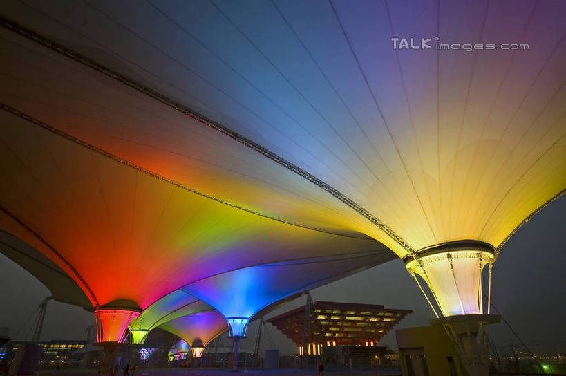 无人,横图,彩色,室外,夜晚,仰视,旅游,度假,标志建筑,地标,建筑,霓虹灯,夜景,上海,中国,亚洲,阴影,光线,影子,灯光,七彩,娱乐,光源,建设,霓虹,灯,享受,休闲,上海世博馆,世博馆,世博轴,中国国家馆,上海世博会,世博,世博会,旅游胜地,放松,申,照明设备,中国馆,东亚,世博园,阳光谷,上海市,东方之冠,中华人民共和国,沪,华东地区,氖灯,彩图,低角度拍摄,shzxz1