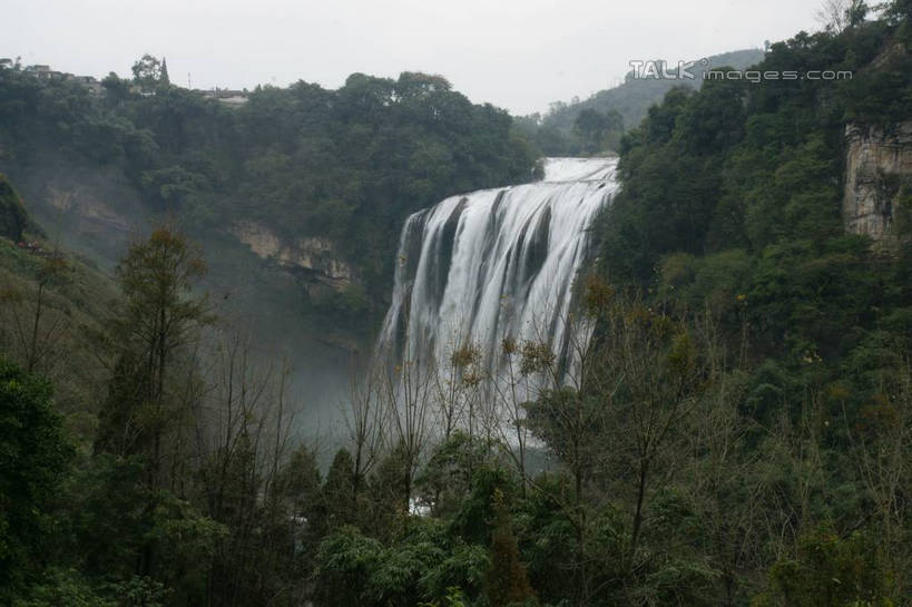 无人,横图,俯视,室外,白天,旅游,度假,石头,美景,瀑布,森林,山,山脉,树林,水,植物,黄果树瀑布,中国,亚洲,飞溅,溅,石子,液体,景观,山峰,水滴,山峦,娱乐,水珠,树,树木,绿色,天空,自然,群山,天,享受,休闲,景色,放松,生长,成长,喷洒,自然风光,东亚,贵州,贵州省,安顺,中华人民共和国,安顺市,黔,西南地区,黄果树大瀑布,跌水,石块,岩石,彩图,高角度拍摄,镇宁布依族苗族自治县,镇宁县,shzyn1