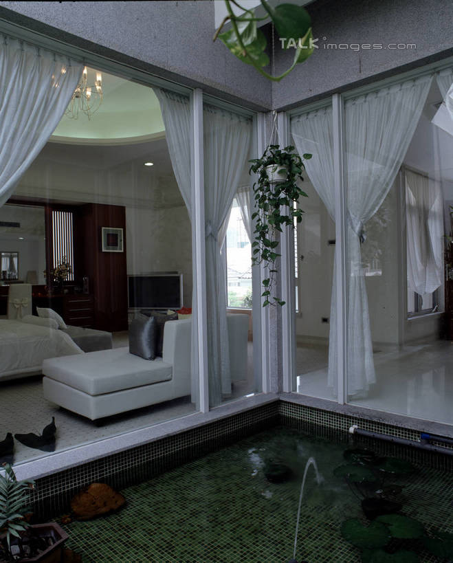 无人,家,客厅,竖图,室内,白天,正面,植物,别墅,家具,沙发,天花板,装修,建筑,欧式,阴影,装饰,反射,瓷砖,地砖,盆栽,影子,房屋,墙,屋子,公寓,盆景,地面,豪华,建设,现代,装潢,洋房,楼房,墙壁,墙面,住宅,绿色,自然,室内装潢,浴缸,生长,成长,样板房,明亮,起居室,舒适,家居装潢,房屋设计,地中海风格,古典风格,简约风格,卫浴设备,室内设计,宽敞,样板房装潢,客堂,水管装置,设计,彩图,房子,皮沙发,szzm1