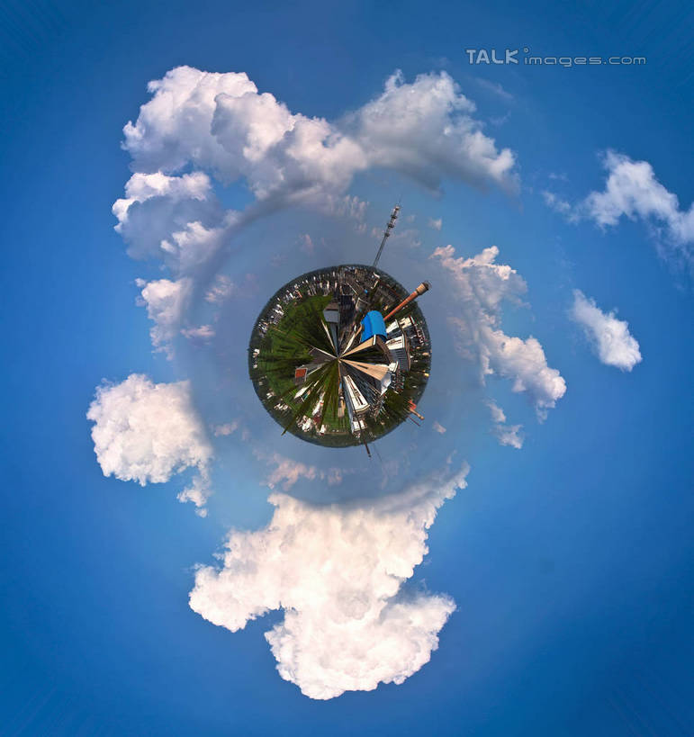 无人,家,竖图,室外,白天,正面,数码,科技,草地,草坪,植物,中国,亚洲,许多,阴影,环保,光线,网络,影子,房屋,屋子,云,云朵,塔,高光,几何,计算机图形,球形,合成,云彩,旋转,江苏,楼房,住宅,草,树,树木,蓝色,绿色,白云,蓝天,天空,阳光,自然,天,球体,生长,能源,晴朗,成长,生态,回收,电脑合成图,数码合成图,资源,信号塔,利用,低碳,东亚,循环,江苏省,扬州,中华人民共和国,华东地区,苏,写实,具体,具象,邗江区,扬州市,持续,邗江,黄珏,方巷镇,晴空,彩图,房子,yzdzj1