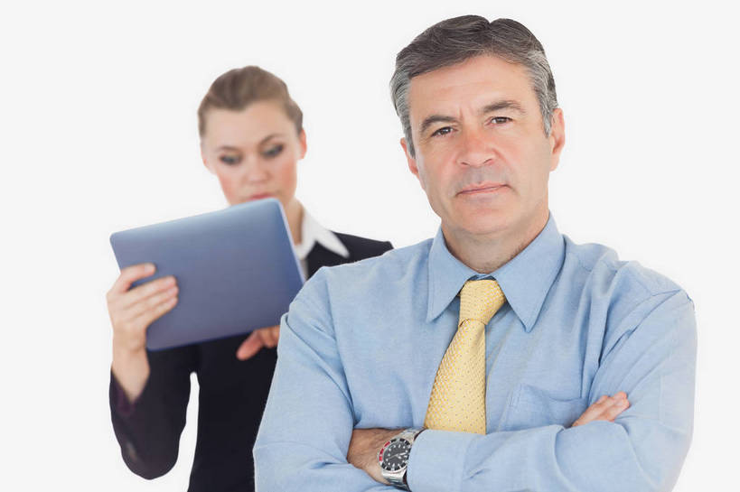 西方人,两个人,同事,商务人士,商务男性,商务女性,站,双手交叉,横图,室内,白天,白色背景,正面,衬衫,成功,合作,团队,集体,信心,电脑,笔记本电脑,欧洲,欧洲人,握,套装,时间,网络,时钟,手表,领带,拿,计时,拿着,注视,通讯设备,队伍,钟表,观察,看,站着,表,握着,摄影,影棚,观看,一台,腕表,察看,无线,领导,双手抱胸,象征,庄重,成就,关注,通信设备,商务装,身份,无线网络,合伙,领袖,无线上网,便携式电脑,工薪阶层,平板电脑,正式,地位,手提电脑,男人,男性,年轻女性,女人,女性,中年男性,白种人,白领,上班族,钟,站立,半身,彩图,影棚拍摄,衬衣,拍摄