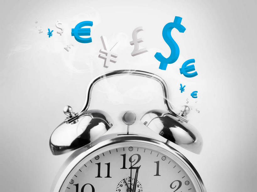 无人,横图,室内,白天,白色背景,正面,钱,美元,数码,科技,闹钟,阴影,时间,网络,标志,钱币,时钟,数字,文字,字符,指针,高光,几何,计算机图形,美金,合成,计时,标识,一个,钟表,表,时针,金融,摄影,阿拉伯数字,影棚,经济,单个,电脑合成图,数码合成图,分针,合成图,美圆,流通,贸易,写实,具体,具象,货币,美元符号,现金,钟,彩图,影棚拍摄,拍摄,欧元符号,日元符号,人民币符号