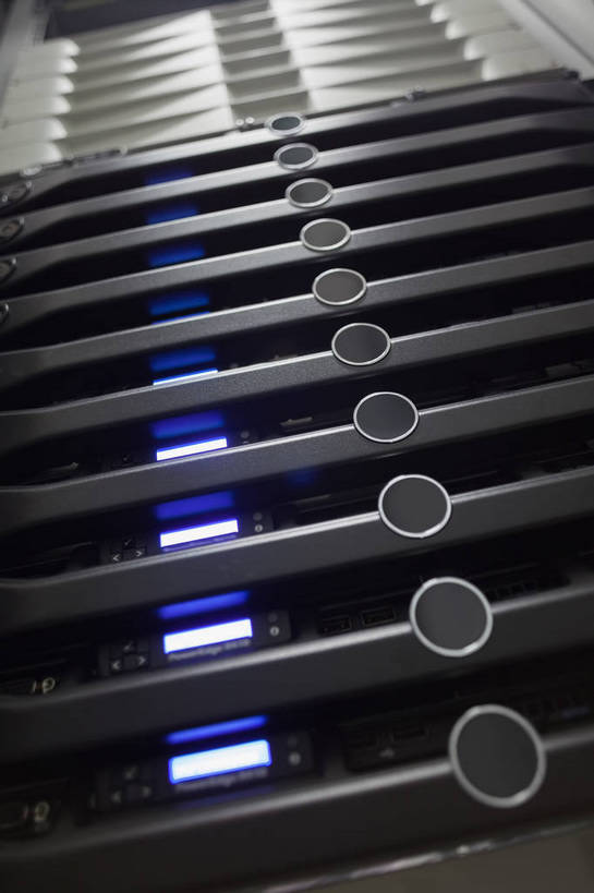 心脏,无人,竖图,室内,特写,白天,正面,静物,阴影,黑色背景,反射,影子,摄影,影棚,芯片,中央处理器,运算,核心,处理器,计算机,彩图,影棚拍摄,拍摄