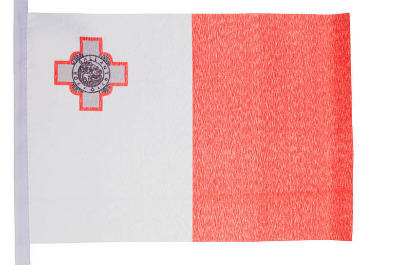 无人,横图,室内,特写,白天,白色背景,正面,静物,旗帜,国旗,标志,标识,一个,红色,白色,摄影,影棚,单个,十字,勋章,旗,彩图,影棚拍摄,拍摄,马耳他国旗,乔治十字勋章