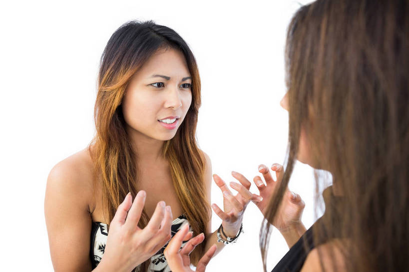 东方人,两个人,家庭,站,横图,室内,白天,白色背景,正面,裙子,亚洲,连衣裙,注视,黄种人,装饰品,抹胸,饰品,手链,首饰,观察,看,站着,温暖,温馨,一家人,摄影,手镯,影棚,观看,争吵,和睦,察看,张开五指,吵架,关注,镯子,争执,抹胸裙,年轻女性,女人,女性,亚洲人,站立,半身,彩图,影棚拍摄,拍摄,五指张开,融洽