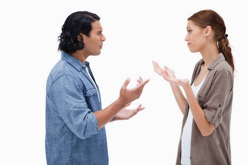 西方人,两个人,家庭,夫妻,站,横图,室内,白天,白色背景,侧面,爱情,欧洲,欧洲人,服装,冲突,浪漫,注视,休闲装,相视,衣服,观察,看,站着,休闲,温暖,温馨,一家人,面对面,休闲服,恩爱,恋人,摄影,服饰,影棚,观看,对视,争吵,和睦,察看,互视,关注,相对,争执,相看,争持,争辩,男人,男性,年轻女性,女人,女性,中年男性,白种人,年轻人,夫妇,情侣,辩论,站立,半身,彩图,影棚拍摄,拍摄,申辩,辩说,答辩,斗嘴,伴侣,融洽