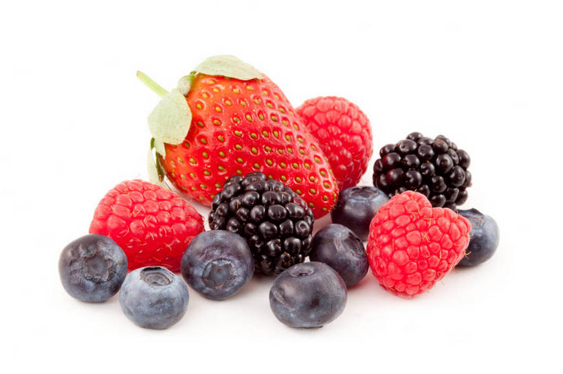 无人,横图,俯视,室内,特写,白天,白色背景,草莓,浆果,蓝莓,黑莓,水果,一堆,许多,阴影,堆叠,堆积,新鲜,反射,影子,生食,食品,果实,很多,食物,摄影,有机食品,绿色食品,影棚,堆,山莓,树莓,三月泡,四月泡,山抛子,刺葫芦,悬钩子,馒头菠,高脚菠,龙船泡,泡儿刺,露莓,洋莓,水果皇后,山都柿,蓝浆果,蓝靛果,红莓,地莓,彩图,高角度拍摄,影棚拍摄,拍摄,都柿,笃斯
