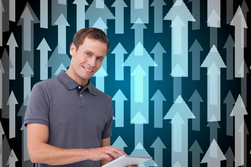 西方人,一个人,无人,站,捧,笑,微笑,露齿笑,横图,室内,白天,正面,T恤衫,电脑,笔记本电脑,数码,科技,欧洲,欧洲人,仅一个男性,仅一个人,仅一个中年男性,一排,许多,指,阴影,服装,梦幻,整齐,发光,反射,光束,网络,影子,光亮,很多,高光,几何,计算机图形,T恤,合成,注视,指点,休闲装,方向,通讯设备,箭头,排列,衣服,蓝色,灰色,观察,看,站着,休闲,休闲服,变色,服饰,观看,一台,电脑合成图,数码合成图,察看,无线,指向,未来,合成图,队列,关注,发亮,通信设备,无线网络,无线上网,便携式电脑,平板电脑,憧憬,写实,具体,具象,簇,手提电脑,男人,男性,中年男性,白种人,端,端着,捧着,手捧,站立,半身,彩图