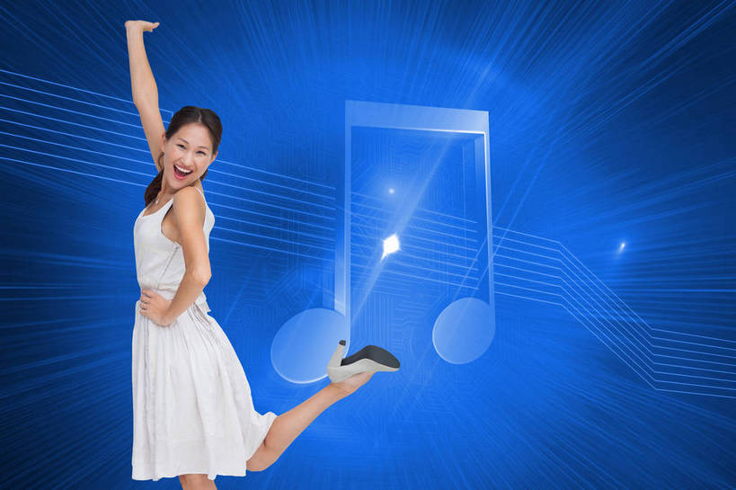 东方人,一个人,无人,站,举,笑,微笑,露齿笑,横图,室内,白天,正面,高跟鞋,裙子,时尚,数码,科技,鞋子,亚洲,仅一个年轻女性,仅一个女性,仅一个人,一排,阴影,连衣裙,梦幻,整齐,发光,反射,光束,网络,线条,影子,光亮,高光,几何,计算机图形,音乐,合成,抬腿,注视,黄种人,手叉腰,排列,蓝色,白色,黑色,叉腰,观察,看,托,站着,张嘴,观看,电脑合成图,数码合成图,察看,图标,节拍,未来,合成图,队列,关注,时髦,发亮,乐符,音符,张大嘴巴,憧憬,符头,符干,符尾,乐章,写实,具体,具象,时兴,单手叉腰,年轻女性,女人,女性,亚洲人,张开嘴,举起,举手,举着,向上举,向上伸,向上托,站立,半身,彩图