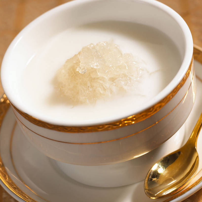 无人,方图,俯视,室内,特写,白天,烹饪,中餐,餐桌,桌子,餐具,金属制品,一把,金属,碟子,盘,勺子,陶瓷,料理,食品,陶瓷制品,菜肴,美食,食物,盘子,容器,调羹,碟,汤匙,碗,中式,佳肴,餐台,中华料理,储藏,储存,燕窝,巢窝,燕菜,燕根,燕蔬菜,彩图,高角度拍摄,贮存,shjb1