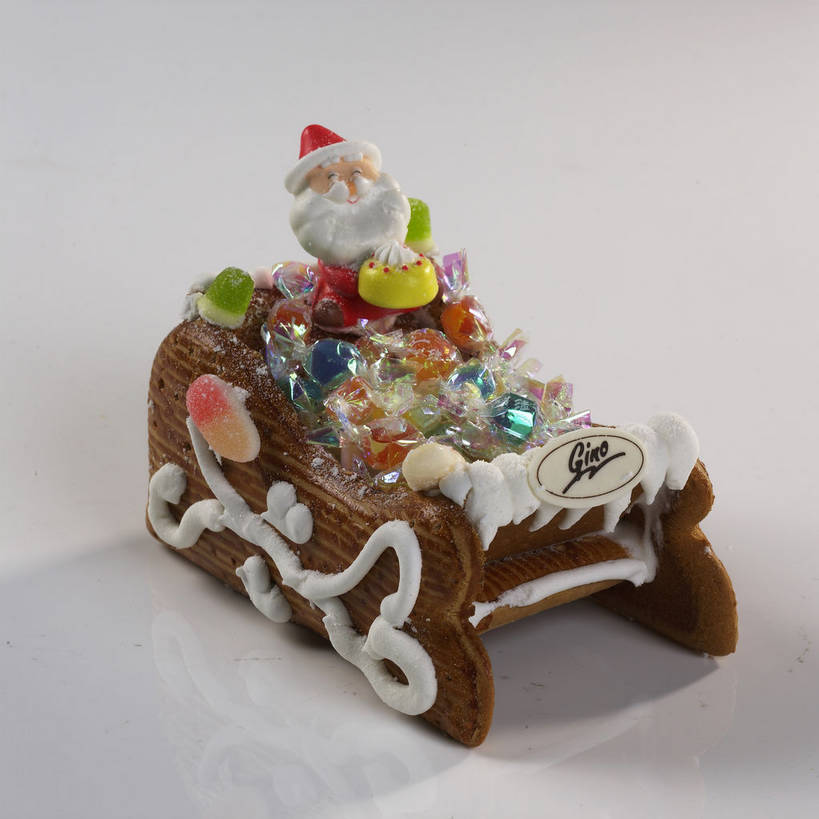 点心,无人,方图,俯视,室内,特写,白天,餐桌,桌子,圣诞节,一堆,许多,圣诞老人,阴影,堆叠,堆积,灰色背景,节日,庆祝,反射,包装,包装纸,影子,纸,食品,糖,糖果,甜点,甜品,纸张,软糖,很多,文化,车,食物,糕点,一个,交通工具,甜食,奶油,巧克力,庆典,摄影,影棚,单个,餐台,纪念,朱古力,堆,雪橇,包装材料,乳制品,载具,摄影棚,雪橇车,硬糖,激凌,克林姆,淇淋,圣诞蛋糕,彩图,高角度拍摄,影棚拍摄,拍摄,玻璃纸,蛋糕,shjb1