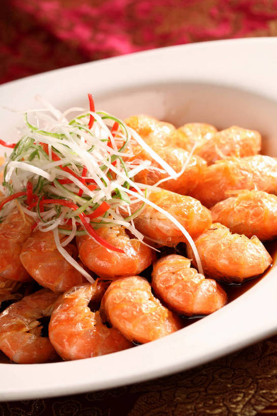 海鲜,无人,竖图,俯视,室内,特写,白天,烹饪,中餐,餐桌,桌子,辣椒,蔬菜,餐具,许多,阴影,新鲜,环绕,围绕,反射,布料,碟子,盘,影子,肉,虾,料理,食品,很多,布纹,环抱,水产,菜肴,美食,肉类,海洋生物,桌布,食物,排列,一个,白色,盘子,餐巾,碟,台布,中式,佳肴,有机食品,绿色食品,单个,餐台,中华料理,虾肉,水生动物,河虾,海产品,水生物,肉食,彩椒,海底动物,辣角,红海椒,大椒,辣虎,广椒,摆列,萦绕,本帮菜,沪菜,上海菜,淡水虾,青虾,日本沼虾,甜椒,柿子椒,辣子,海椒,番椒,灯笼椒,餐桌布,彩图,高角度拍摄,布列,分列,shjb1,油爆虾