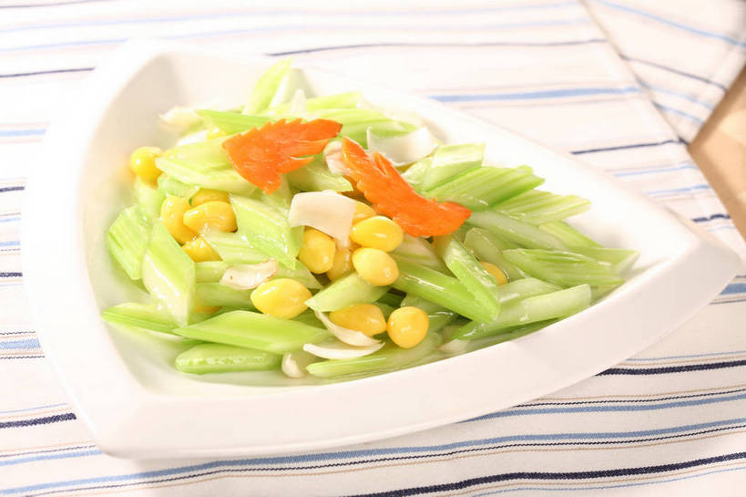 无人,横图,俯视,室内,特写,白天,烹饪,中餐,餐桌,桌子,萝卜,胡萝卜,芹菜,蔬菜,餐具,阴影,新鲜,反射,布料,碟子,盘,影子,西芹,炒菜,料理,食品,坚果,布纹,菜肴,美食,桌布,食物,一个,黄色,绿色,白色,盘子,餐巾,碟,台布,干果,橙色,中式,佳肴,有机食品,绿色食品,单个,餐台,中华料理,黄萝卜,番萝卜,银杏,白果,药芹,水芹,红萝卜,旱芹,甘荀,餐桌布,彩图,高角度拍摄,西洋芹菜,丁香萝卜,胡芦菔金,金笋,shjb1,白果炒西芹