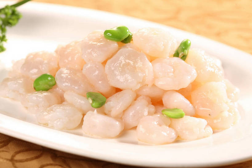 无人,横图,俯视,室内,特写,白天,烹饪,中餐,植物,餐桌,桌子,豆,大豆,芹菜,蔬菜,餐具,叶子,阴影,新鲜,反射,布料,碟子,盘,影子,豆类,豆子,毛豆,肉,虾仁,料理,食品,绿叶,布纹,菜肴,美食,肉类,桌布,食物,一个,白色,盘子,餐巾,碟,台布,中式,嫩叶,佳肴,有机食品,绿色食品,荷兰芹,欧芹,香芹,单个,餐台,中华料理,水晶虾仁,虾肉,配菜,肉食,豆科,法香,巴西利,洋香菜,洋芫荽,法国香菜,旱芹菜,番荽,枝豆,本帮菜,沪菜,上海菜,叶,叶片,黄豆,餐桌布,彩图,高角度拍摄,shjb1