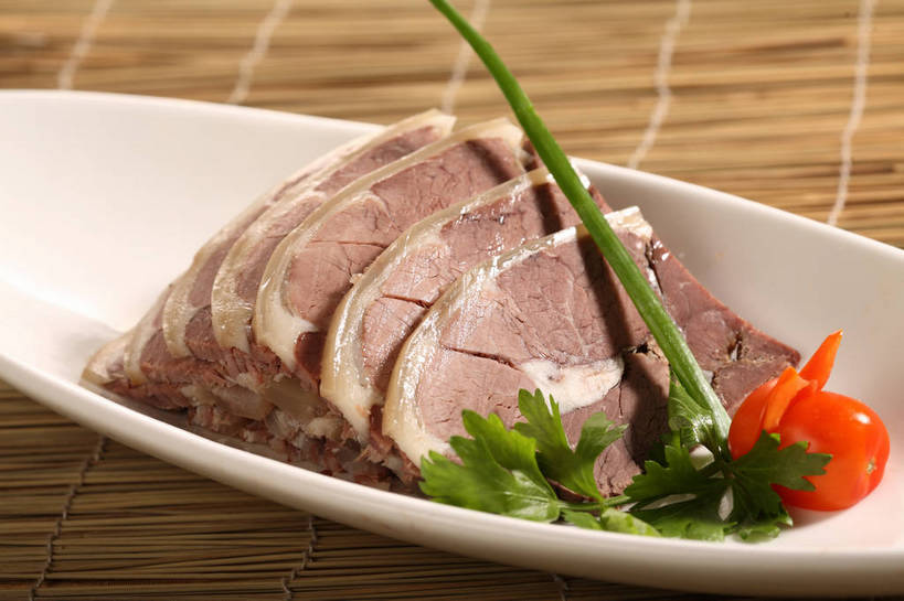 无人,横图,俯视,室内,特写,白天,烹饪,中餐,餐桌,桌子,芹菜,蔬菜,西红柿,小番茄,叶子,一排,切开,阴影,竹制,新鲜,整齐,反射,影子,陶瓷,竹席,肉,料理,食品,绿叶,陶瓷制品,羊肉,白切羊肉,菜肴,美食,肉类,食物,排列,一个,白色,容器,碗,切,中式,嫩叶,佳肴,有机食品,绿色食品,单个,餐台,中华料理,储藏,配菜,竹制品,储存,队列,剖面,肉食,切面,小西红柿,樱桃小番茄,珍珠小番茄,叶,叶片,樱桃番茄,药芹,水芹,圣女果,旱芹,番茄,彩图,高角度拍摄,楚菜,鄂菜,湖北菜,贮存,shjb1