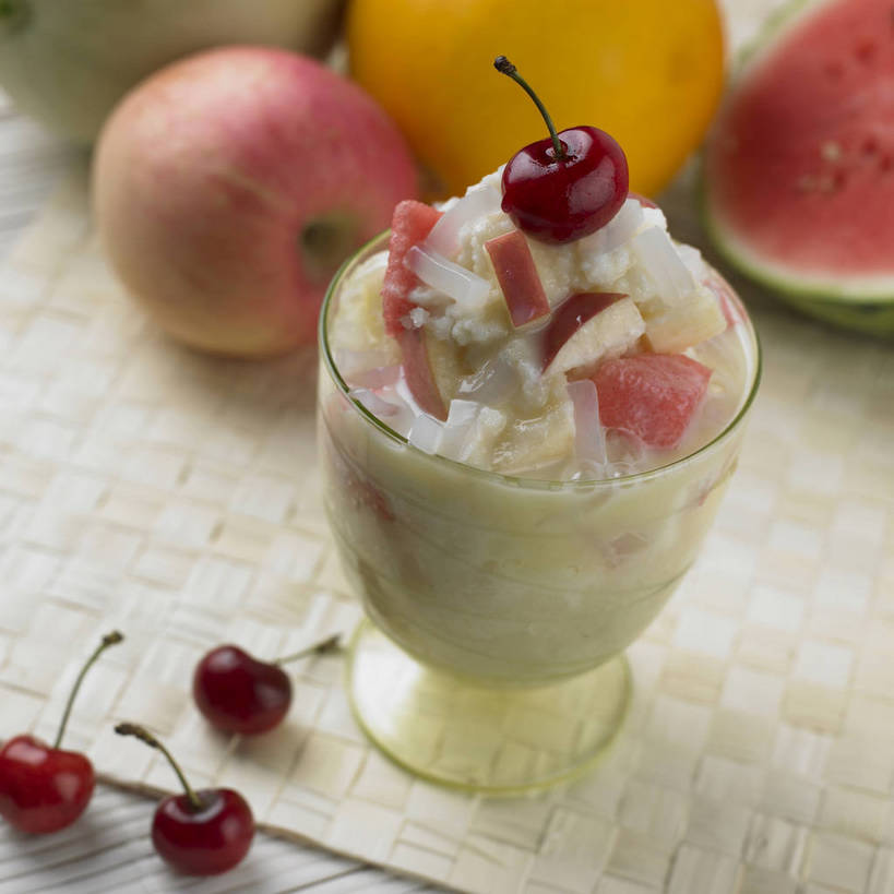 无人,横图,俯视,室内,特写,白天,餐桌,桌子,苹果,西瓜,樱桃,杯子,水果,一堆,许多,阴影,堆叠,堆积,朦胧,模糊,新鲜,反射,影子,冰,生食,食品,果实,很多,清凉,冷冻,玻璃制品,食物,一个,红色,水杯,冷饮,舒服,寒冷,有机食品,绿色食品,刨冰,冷藏,单个,餐台,堆,解暑,解渴,碎冰,舒爽,消暑,保鲜,玻璃杯,樱珠,莺桃,英桃,楔桃,牛桃,荆桃,寒瓜,彩图,高角度拍摄,shjb1