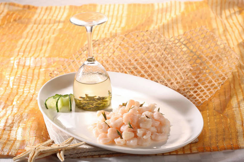 无人,横图,俯视,室内,特写,白天,烹饪,中餐,幸福,餐桌,茶,桌子,海星,黄瓜,蔬菜,杯子,餐具,切开,阴影,新鲜,反射,布料,碟子,盘,影子,肉,虾仁,茶叶,料理,食品,一杯,布纹,娱乐,菜肴,美食,肉类,海洋生物,玻璃制品,桌布,食物,两个,动物,盘子,餐巾,水杯,碟,台布,切,享受,休闲,温馨,中式,生物,放松,乐趣,佳肴,有机食品,绿色食品,餐台,中华料理,虾肉,配菜,提神,舒适,醒脑,剖面,肉食,切面,本帮菜,沪菜,上海菜,棘皮动物门,玻璃杯,星鱼,青瓜,胡瓜,餐桌布,彩图,高角度拍摄,shjb1,炒虾仁