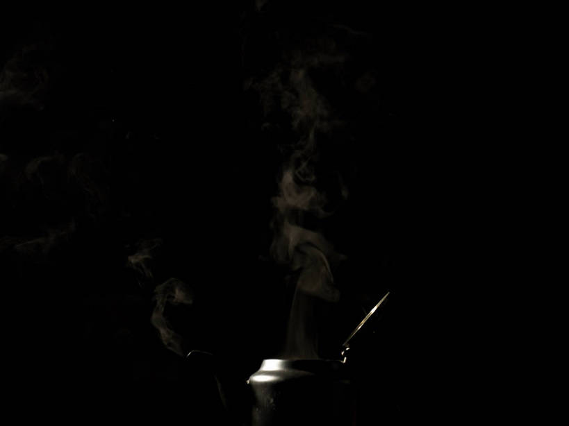 无人,横图,室内,特写,白天,正面,烹饪,雾,厨具,沸腾,黑色背景,朦胧,模糊,蒸汽,锅子,砂锅,陶瓷,陶瓷制品,水蒸气,雾气,锅,一个,摄影,影棚,单个,锅具,气体,摄影棚,烹饪用具,蒸发,烹调用具,烹调,彩图,影棚拍摄,拍摄,shjb1