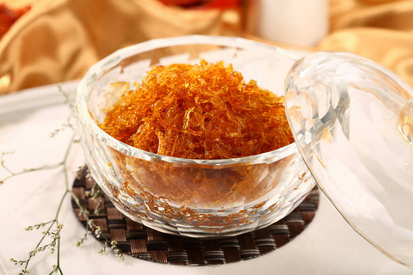 无人,横图,俯视,室内,特写,白天,烹饪,中餐,餐桌,桌子,玻璃,一堆,阴影,堆叠,堆积,朦胧,模糊,反射,布料,影子,料理,食品,布纹,菜肴,美食,玻璃制品,桌布,食物,一个,餐巾,容器,台布,碗,橙色,中式,佳肴,单个,餐台,中华料理,储藏,堆,储存,燕窝,巢窝,燕菜,燕根,燕蔬菜,餐桌布,彩图,高角度拍摄,贮存,shjb1,血燕窝