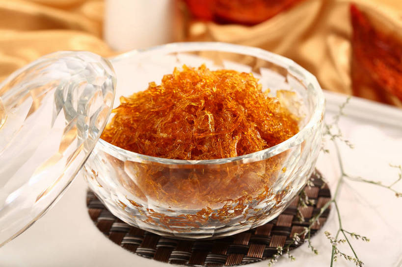 无人,横图,俯视,室内,特写,白天,烹饪,中餐,餐桌,桌子,玻璃,一堆,阴影,堆叠,堆积,朦胧,模糊,反射,布料,影子,料理,食品,布纹,菜肴,美食,玻璃制品,桌布,食物,一个,餐巾,容器,台布,碗,橙色,中式,佳肴,单个,餐台,中华料理,储藏,堆,储存,燕窝,巢窝,燕菜,燕根,燕蔬菜,餐桌布,彩图,高角度拍摄,贮存,shjb1,血燕窝