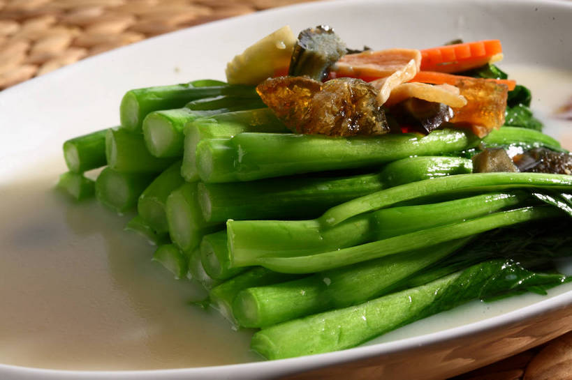 无人,横图,俯视,室内,特写,白天,烹饪,中餐,餐桌,桌子,萝卜,胡萝卜,蔬菜,餐具,一排,阴影,新鲜,整齐,反射,碟子,盘,影子,炒菜,蛋,料理,食品,褐色,鸭蛋,皮蛋,小吃,菜肴,美食,食物,排列,一个,绿色,白色,盘子,碟,橙色,中式,佳肴,有机食品,绿色食品,单个,餐台,中华料理,堆,队列,黄萝卜,番萝卜,油菜,卵,鸭卵,松花蛋,变蛋,油白菜,红萝卜,甘荀,彩图,高角度拍摄,丁香萝卜,胡芦菔金,金笋,芸薹,shjb1,炒油菜