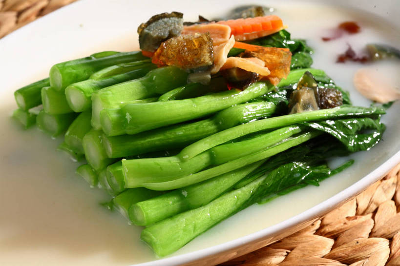 无人,横图,俯视,室内,特写,白天,烹饪,中餐,餐桌,桌子,萝卜,胡萝卜,蔬菜,餐具,一排,阴影,新鲜,整齐,反射,碟子,盘,影子,炒菜,蛋,料理,食品,褐色,鸭蛋,皮蛋,小吃,菜肴,美食,食物,排列,一个,绿色,白色,盘子,碟,橙色,中式,佳肴,有机食品,绿色食品,单个,餐台,中华料理,堆,队列,黄萝卜,番萝卜,油菜,卵,鸭卵,松花蛋,变蛋,油白菜,红萝卜,甘荀,彩图,高角度拍摄,丁香萝卜,胡芦菔金,金笋,芸薹,shjb1,炒油菜