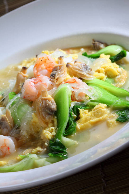 面食,面条,无人,竖图,俯视,室内,特写,白天,烹饪,中餐,餐桌,桌子,蔬菜,新鲜,陶瓷,青菜,蛋,鸡蛋,面,料理,食品,陶瓷制品,粉丝,蛤蜊,菜肴,美食,食物,一个,白色,容器,碗,中式,蛤,佳肴,有机食品,绿色食品,单个,餐台,中华料理,储藏,储存,小白菜,蛤仔,卵,不结球白菜,冬粉,彩图,高角度拍摄,鸡卵,鸡子,贮存,shjb1