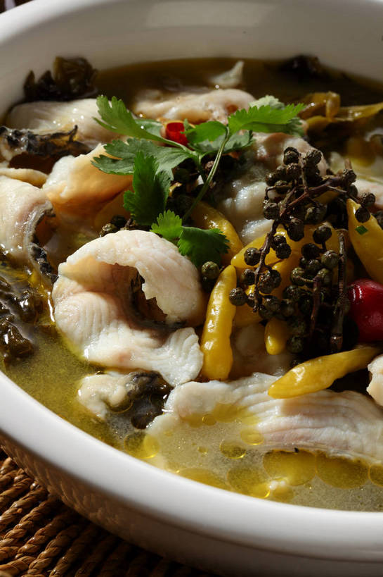 无人,交叉,竖图,俯视,室内,特写,白天,烹饪,中餐,餐桌,桌子,竹子,蔬菜,竹制,新鲜,编织,布料,篮子,陶瓷,大白菜,青椒,香菜,调味,肉,香料,鱼肉,佐料,鱼片,料理,食品,陶瓷制品,布纹,白菜,酸菜,菜肴,美食,肉类,桌布,食物,一个,白色,餐巾,容器,竹篮,台布,碗,中式,佳肴,有机食品,绿色食品,单个,餐台,中华料理,酸菜鱼,储藏,竹条,交织,花椒,山椒,配料,竹制品,储存,川菜,肉食,胡菜,香荽,原荽,园荽,芫荽,结球白菜,作料,胡荽,莞荽,芫茜,芫蓿,莚葛草,莚荽菜,穿插,胶菜,四川菜,大花椒,狗椒,红花椒,青花椒,蜀椒,香椒,红椒,餐桌布,彩图,高角度拍摄,黄芽白,贮存,shjb1