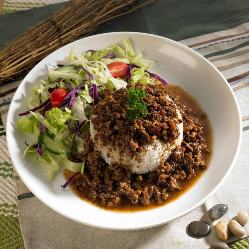 无人,横图,俯视,室内,特写,白天,烹饪,中餐,石头,餐桌,桌子,蔬菜,西红柿,小番茄,椰菜,卷心菜,一堆,许多,堆叠,堆积,新鲜,布料,石子,陶瓷,紫甘蓝,调料,酱料,酱汁,肉,蔬菜沙拉,佐料,沙拉,料理,食品,陶瓷制品,调味品,很多,调味料,布纹,色拉,肉糜,肉末,酱,沙律,菜肴,美食,肉类,紫包菜,桌布,食物,一个,红色,白色,餐巾,容器,台布,碗,中式,鹅卵石,赤甘蓝,甘蓝,佳肴,有机食品,绿色食品,单个,餐台,中华料理,储藏,堆,储存,肉食,按摩石,紫椰菜,紫圆白菜,小西红柿,樱桃小番茄,珍珠小番茄,甘蓝菜,石块,樱桃番茄,圣女果,结球甘蓝,红甘蓝,甘兰,番茄,包心菜,餐桌布,彩图,高角度拍摄,圆白菜,贮存,shjb1,肉燥饭