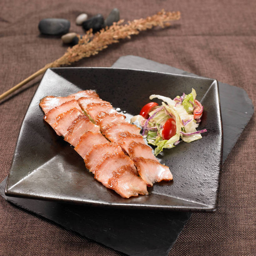 无人,横图,俯视,室内,特写,白天,烹饪,中餐,农作物,小麦,石头,餐桌,桌子,蔬菜,西红柿,小番茄,洋葱,椰菜,卷心菜,餐具,许多,阴影,新鲜,反射,木制,碟子,盘,石子,影子,陶瓷,谷物,肉,蔬菜沙拉,沙拉,料理,食品,陶瓷制品,很多,色拉,猪肉,沙律,菜肴,美食,肉类,食物,一个,红色,盘子,木制品,碟,中式,鹅卵石,甘蓝,麦子,佳肴,有机食品,绿色食品,单个,餐台,中华料理,玉葱,肉食,按摩石,猪颈肉,豚肉,小西红柿,樱桃小番茄,珍珠小番茄,甘蓝菜,荷兰葱,石块,圆葱,樱桃番茄,洋葱头,圣女果,球葱,结球甘蓝,甘兰,番茄,葱头,包心菜,彩图,高角度拍摄,圆白菜,shjb1,炭烧猪颈肉,槽头肉