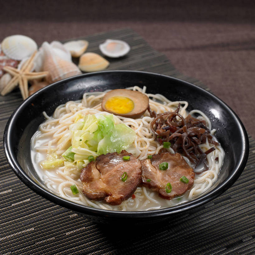 面食,面条,无人,横图,俯视,室内,特写,白天,烹饪,中餐,餐桌,桌子,海星,贝壳,一堆,许多,切开,堆叠,堆积,布料,陶瓷,蛋,鸡蛋,面,肉,料理,食品,陶瓷制品,半个,很多,布纹,叉烧,拉面,卤蛋,猪肉,菜肴,美食,肉类,海洋生物,桌布,食物,一个,动物,餐巾,容器,台布,碗,切,一半,中式,生物,佳肴,单个,餐台,中华料理,储藏,堆,储存,剖面,肉食,切面,豚肉,卵,棘皮动物门,贝类外壳,海螺壳,软体动物外壳,星鱼,餐桌布,彩图,高角度拍摄,鸡卵,鸡子,贮存,shjb1,叉烧拉面